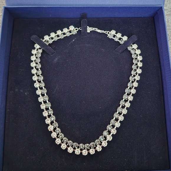 Swarovski Crystal Hot Narrow Double Collar Necklace Grey Silver - Picture 3 of 5